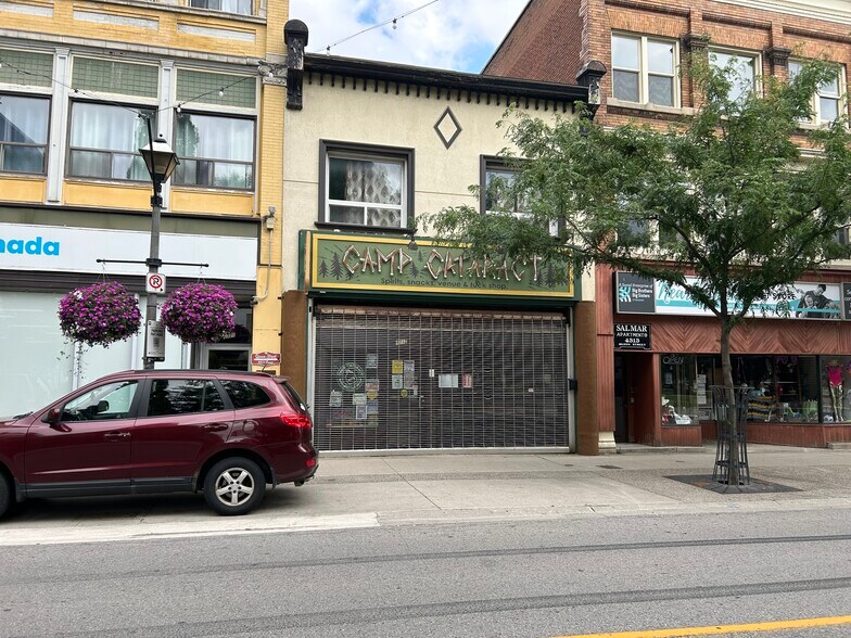 Primary Photo Of 4317 Queen St, Niagara Falls Storefront Retail Residential For Sale