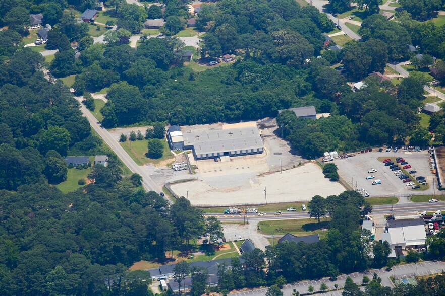 More Photos Of 1023 Rock Cut Rd, Forest Park Warehouse For Lease