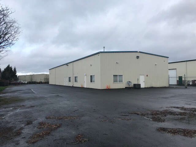 More Photos Of 3030 SE 59th Ct, Hillsboro Unknown For Lease