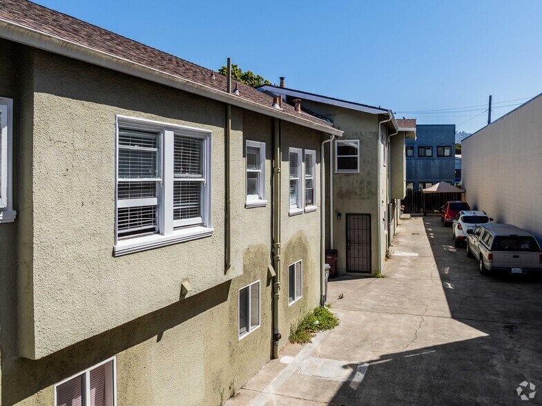 More Photos Of 5476 Vicente Way, Oakland Apartments For Sale