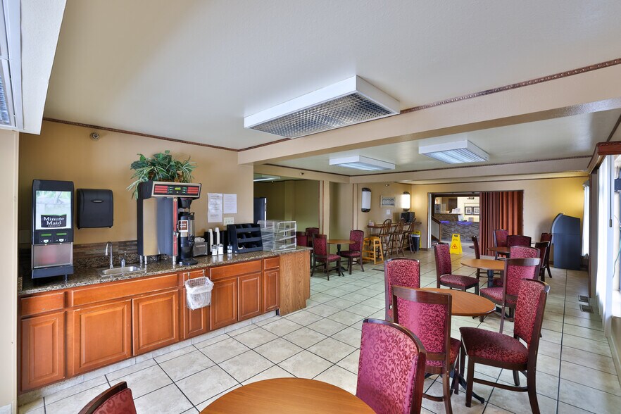 More Photos Of 4333 E Mulberry St, Fort Collins Hotel For Sale