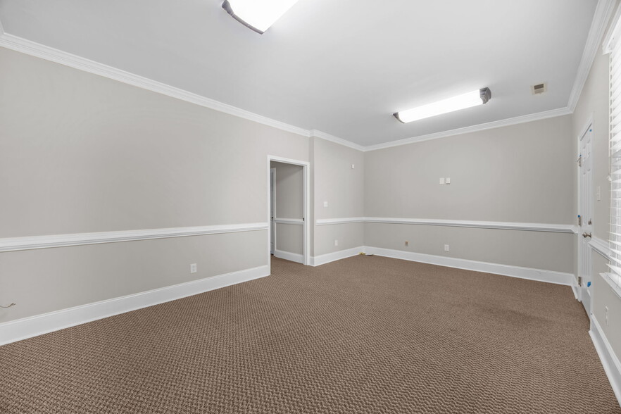 More Photos Of 124-134 Wind Chime Ct, Raleigh Office For Lease