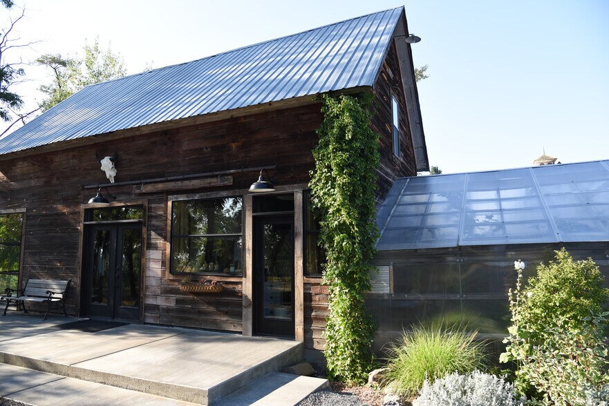 More Photos Of 1611 Little Bear Ridge Rd, Troy Specialty For Sale