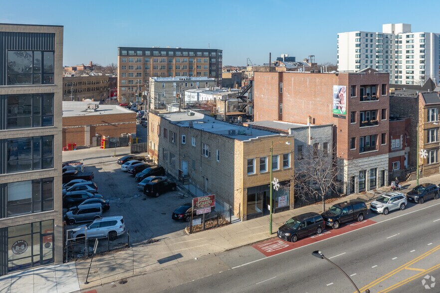 More Photos Of 2012 N Western Ave, Chicago Storefront Retail Residential For Lease
