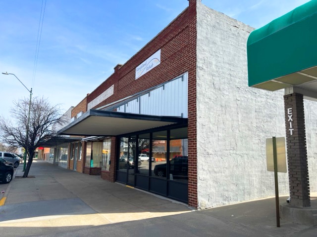 More Photos Of 212 N Main St, Ainsworth Loft Creative Space For Sale