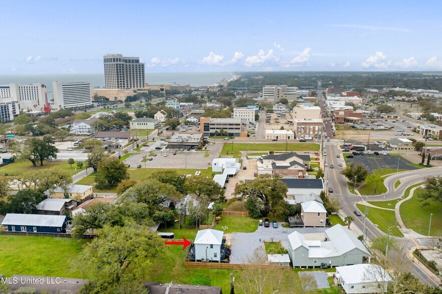 More Photos Of 647 Howard Ave, Biloxi Office Residential For Sale