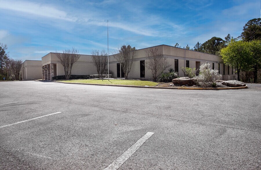 More Photos Of 9846 State Highway 31 E, Tyler Medical For Sale