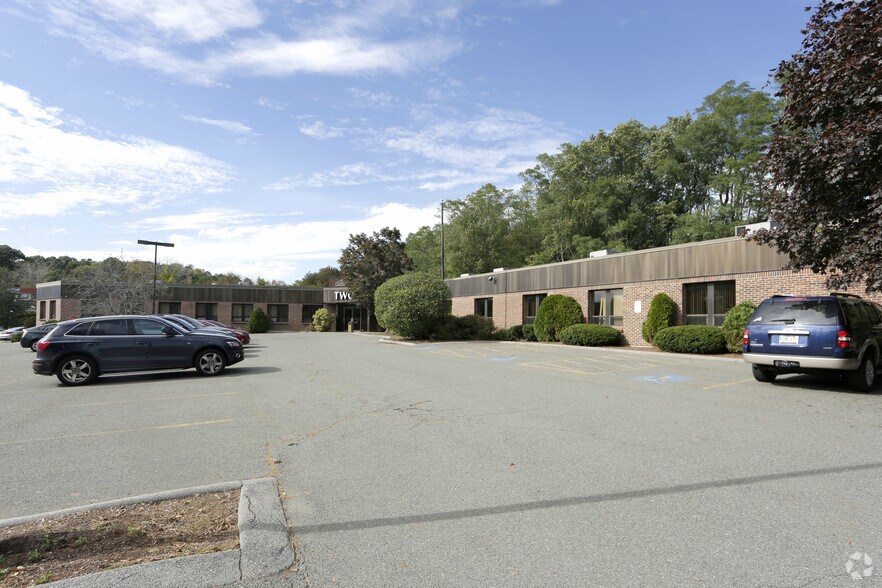 More Photos Of 2 Electronics Ave, Danvers Office For Lease