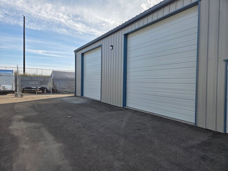 More Photos Of 3390 N Black Butte Ct, Nampa Industrial For Lease
