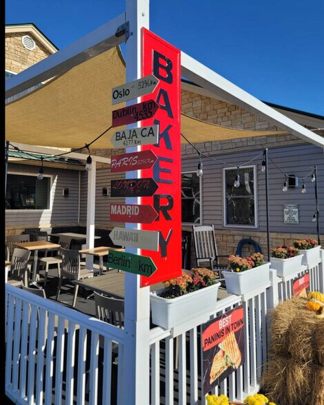 More Photos Of 357 W Main St, Searsport Freestanding For Sale