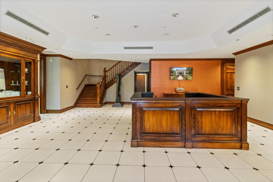 More Photos Of 268 S Suncoast Blvd, Crystal River Office For Sale