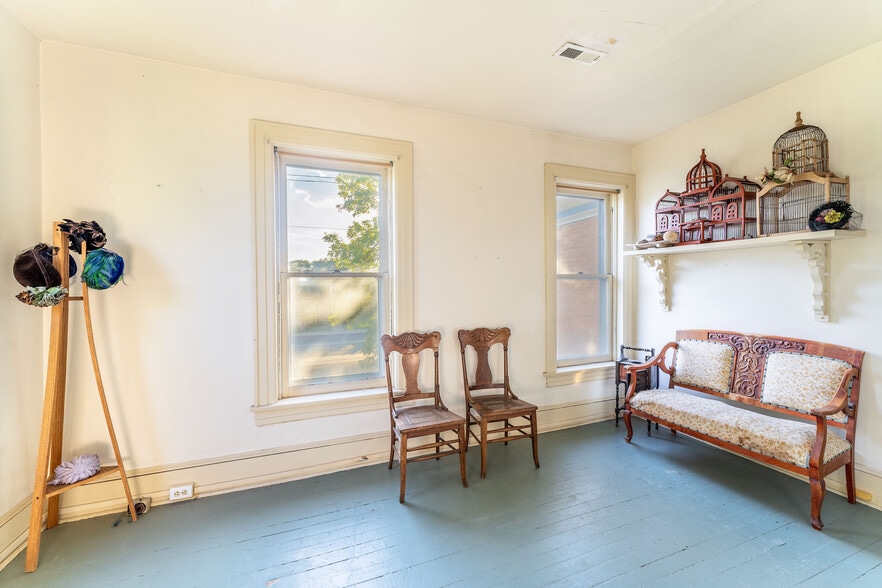 More Photos Of 189 S Vernal Ave, Vernal General Retail For Sale