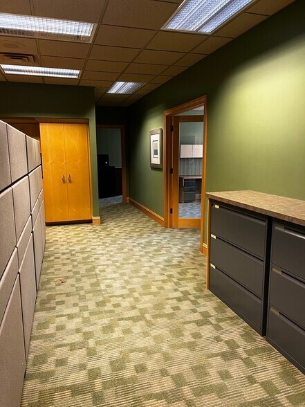 More Photos Of 900 W College Ave, Appleton Office For Lease