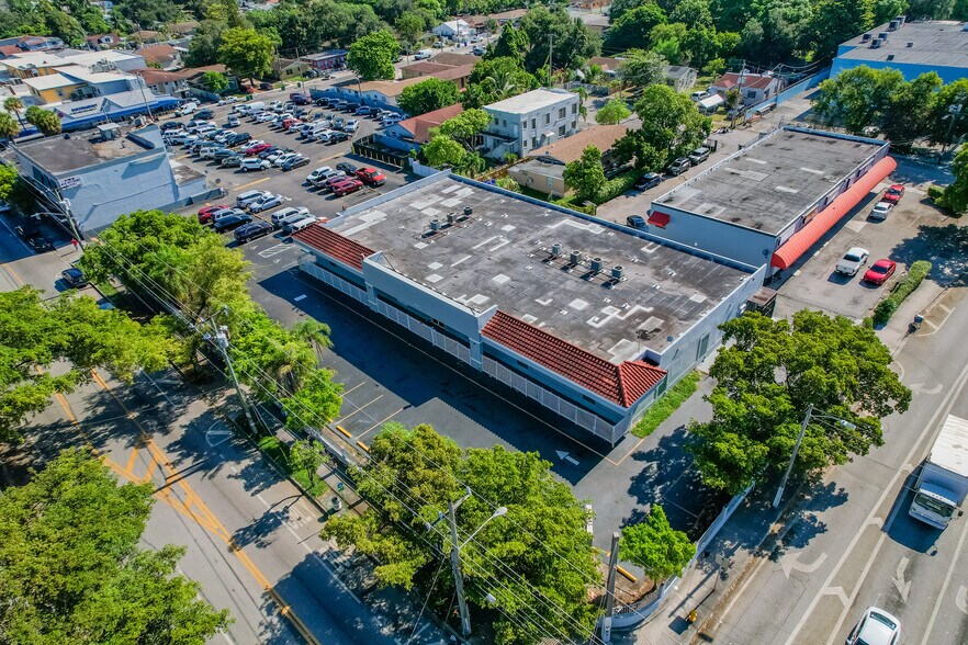 More Photos Of 2901 NW 17th Ave, Miami Office For Sale