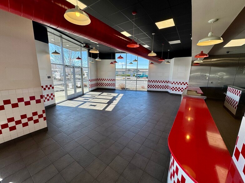 More Photos Of 1901 S 1st St, Yakima General Retail For Lease