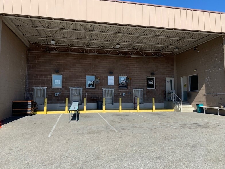 More Photos Of 1101 Twin View Blvd, Redding Office For Sale