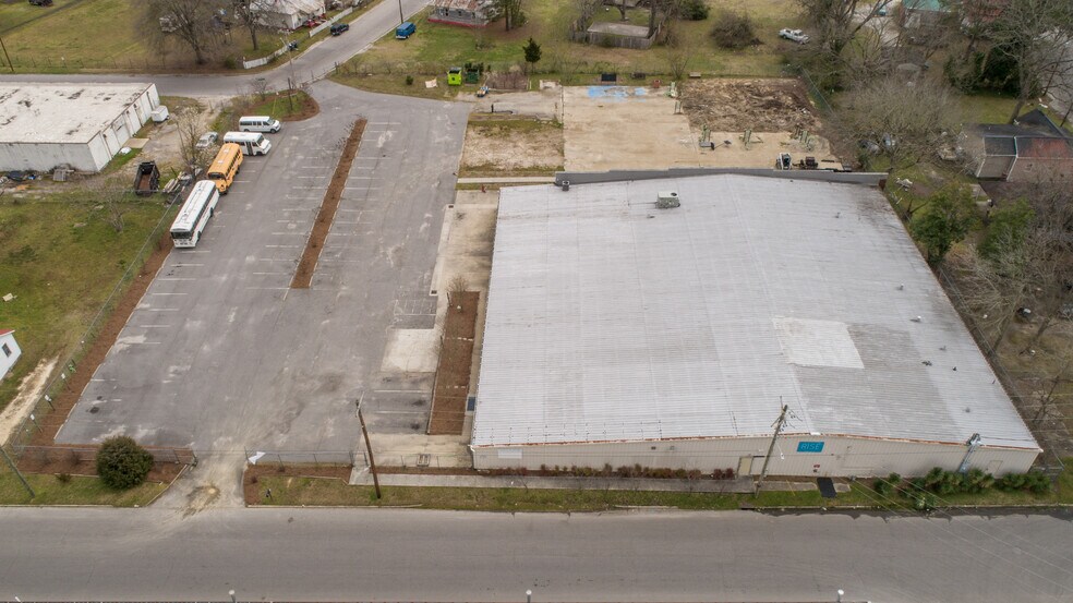 More Photos Of 1725 Davis St, Rocky Mount Warehouse For Lease
