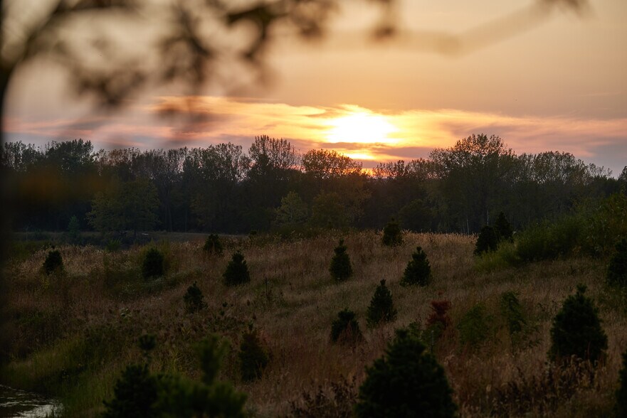 More Photos Of 1583 Spring Bay Rd, Spring Bay Hotel For Sale