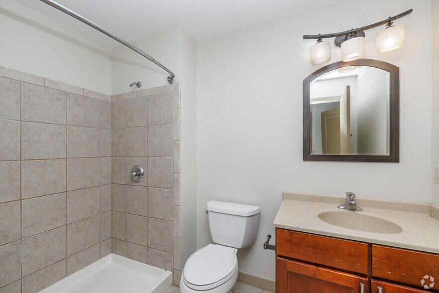 More Photos Of 4001 E Genesee St, Syracuse Apartments For Lease