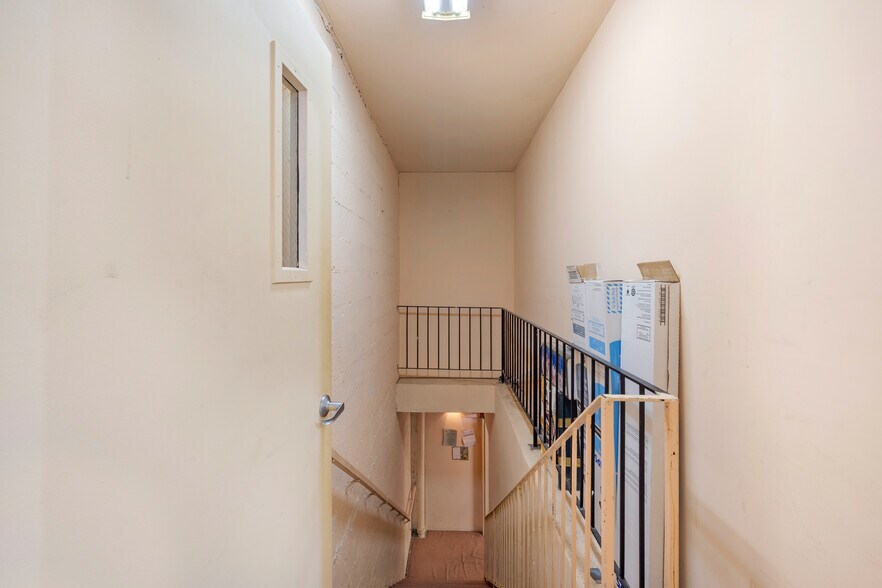 More Photos Of 2292 SW 22nd St, Miami Freestanding For Sale