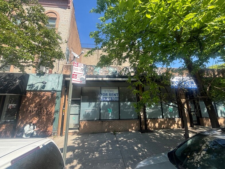 More Photos Of 691-697 Washington Ave, Brooklyn Storefront Retail Residential For Lease