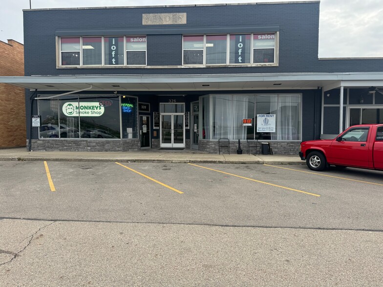 More Photos Of 324-328 N Dixie Dr, Vandalia Storefront Retail Office For Lease