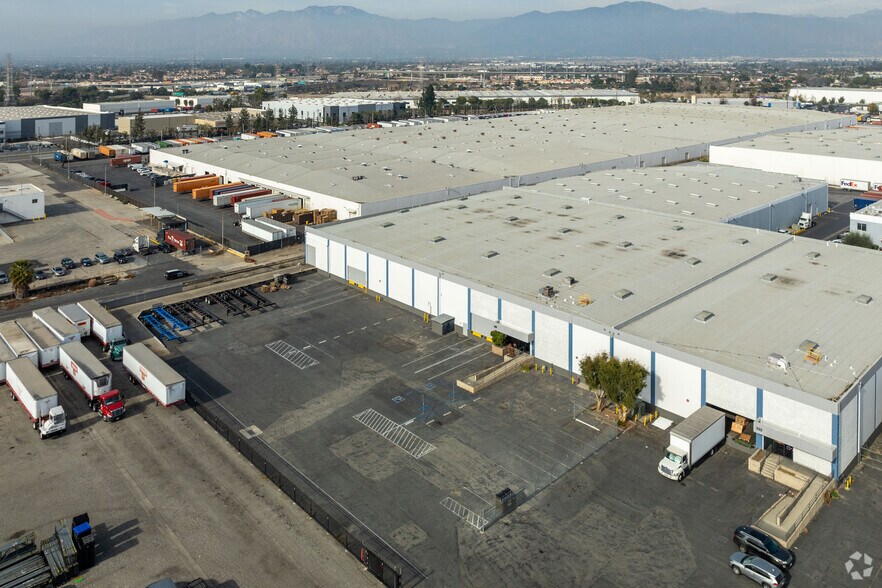 More Photos Of 325-337 N Baldwin Park Blvd, City of Industry Warehouse For Lease