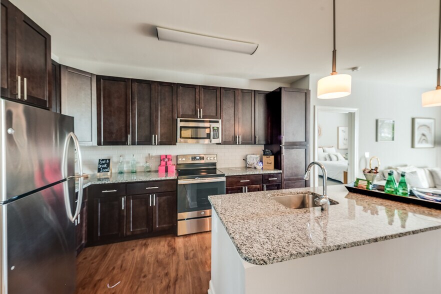 More Photos Of 1 Village Grn, Patchogue Apartments For Lease