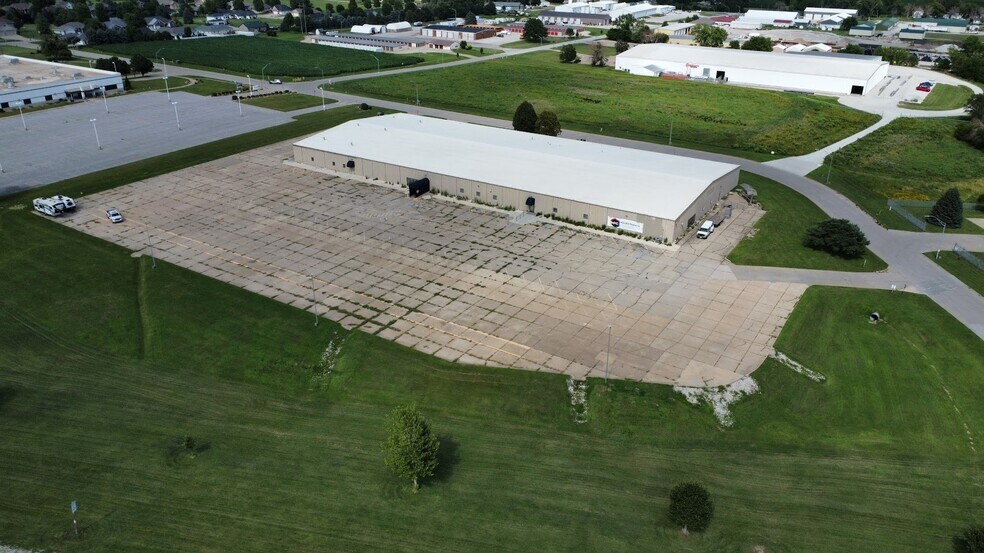More Photos Of 1812 Industrial Pky, Harlan Office For Lease