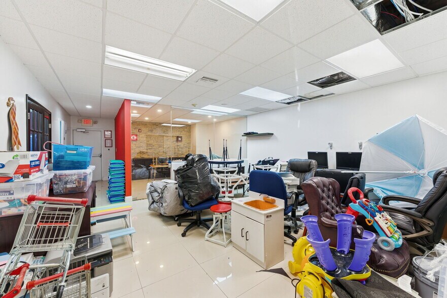 More Photos Of 6545 NW 169th St, Hialeah Medical For Sale