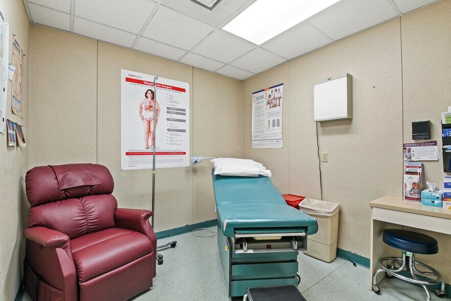 More Photos Of 200 S River St, Plains Medical For Sale