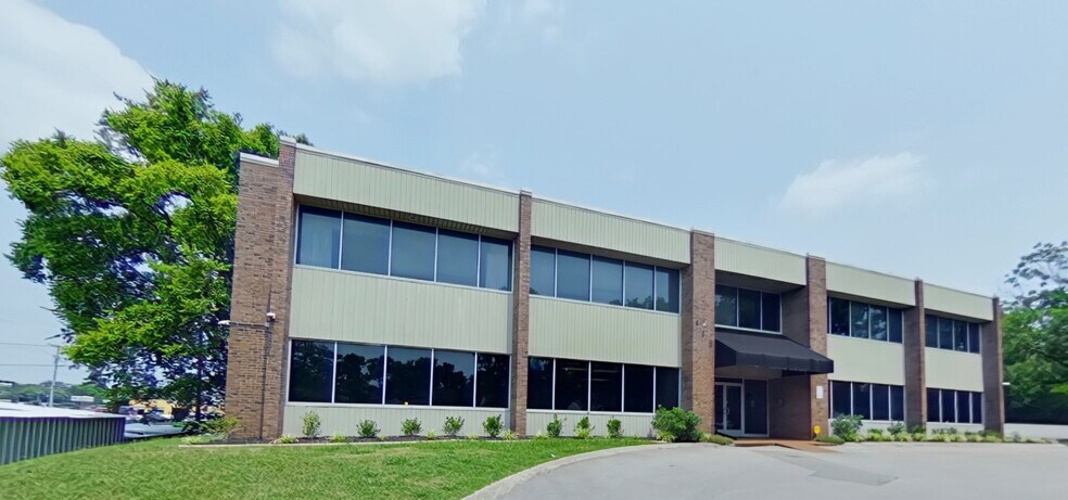 More Photos Of 113 Cumberland Ave, Madison Office For Lease