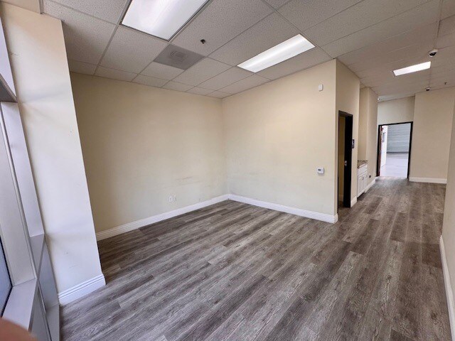 More Photos Of 610-640 W Lambert Rd, Brea Light Manufacturing For Sale