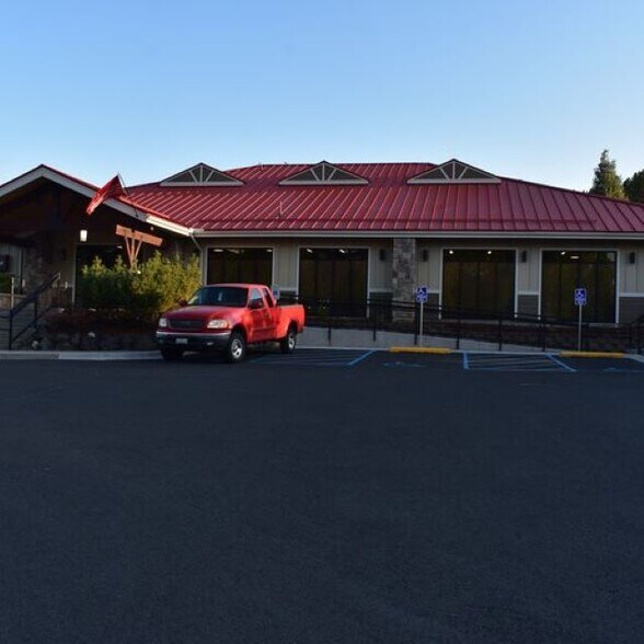 More Photos Of 1095 SE Bishop Blvd, Pullman Office For Sale