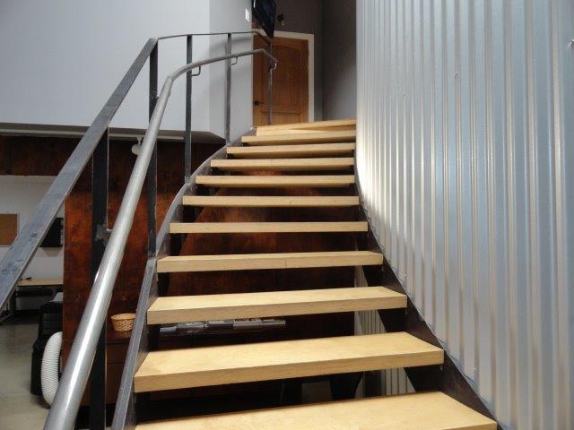 More Photos Of 811 W Gardena Blvd, Gardena Loft Creative Space For Lease