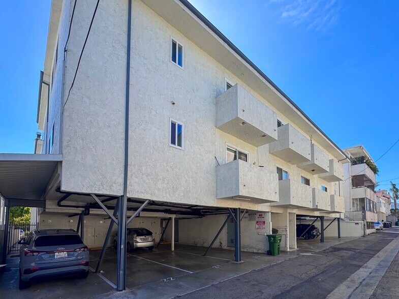 More Photos Of 1015 3rd St, Santa Monica Apartments For Sale