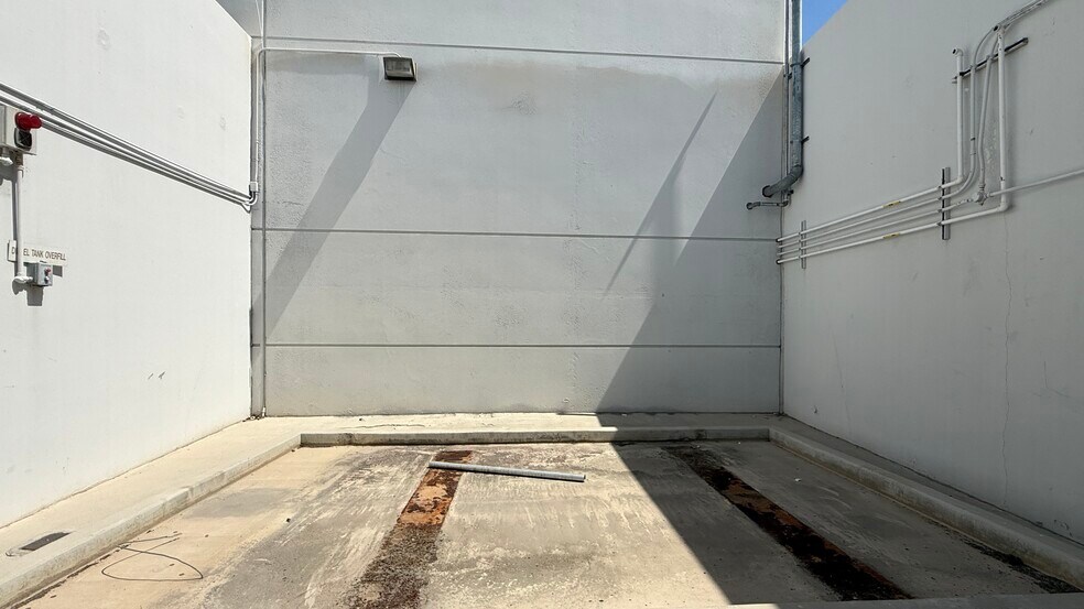 More Photos Of 871 Grier Dr, Las Vegas Light Distribution For Lease