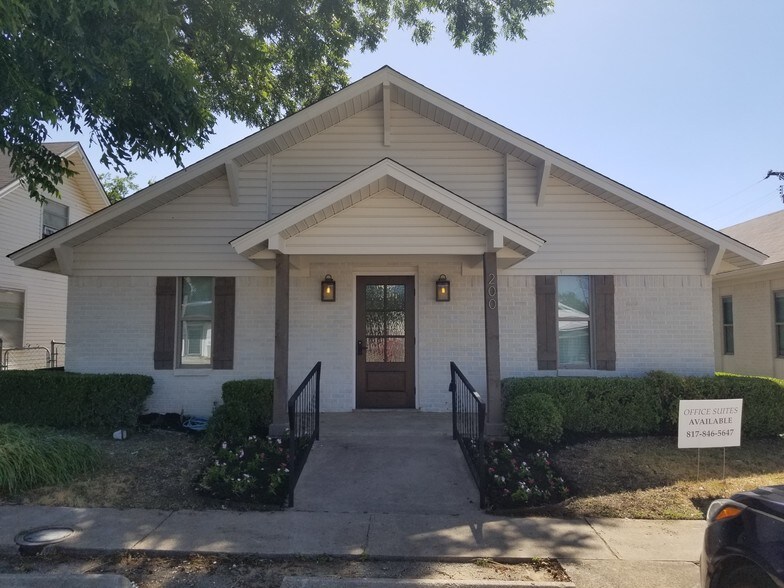 Primary Photo Of 200 S Main St, Rhome Religious Facility For Lease