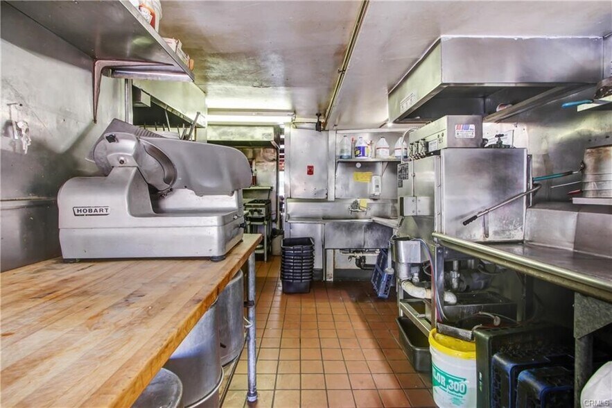 More Photos Of 337 W Big Bear Blvd, Big Bear City Restaurant For Sale