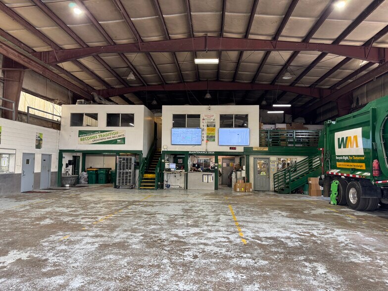 More Photos Of 10701 Todd St, Houston Warehouse For Lease