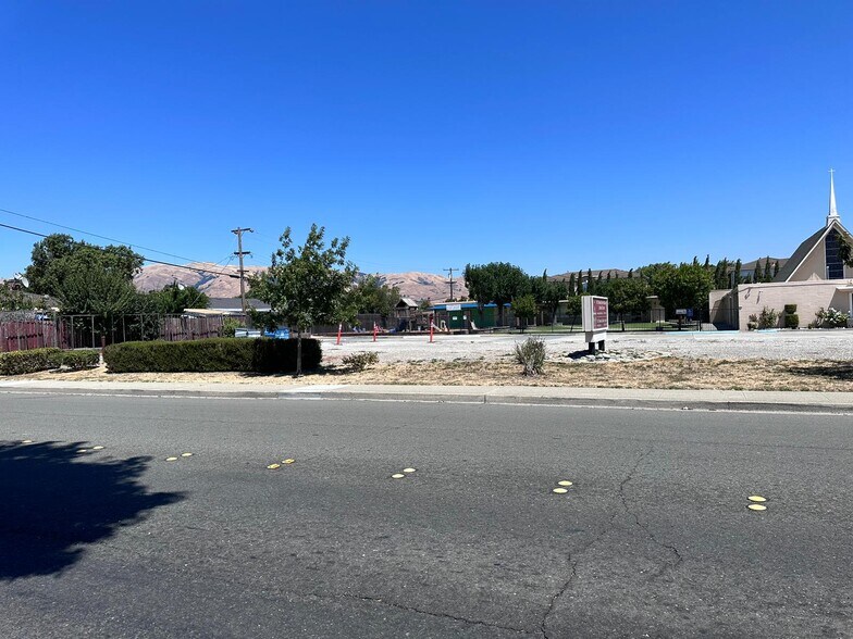 More Photos Of 200 N Abbott Ave, Milpitas Religious Facility For Lease