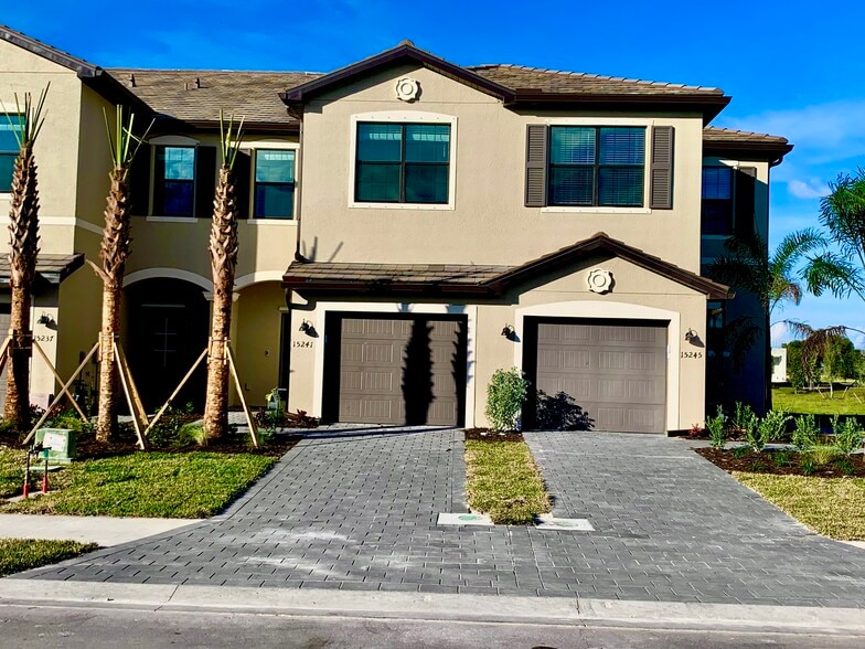 More Photos Of , Bradenton Unknown For Sale