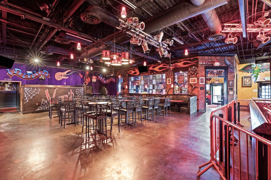 More Photos Of 6750 W Sahara Ave, Las Vegas Bar For Sale