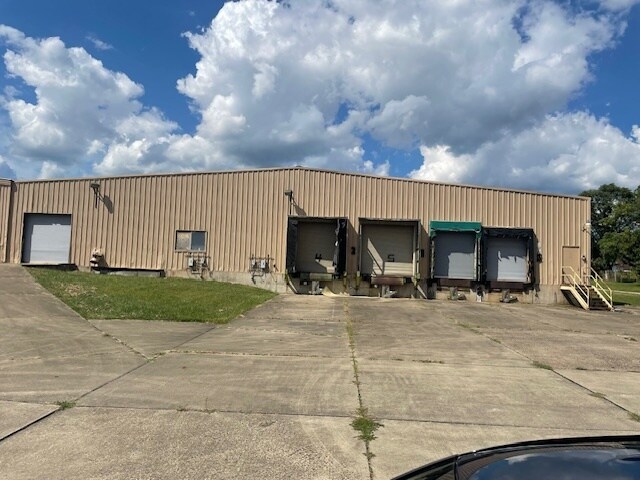 More Photos Of 3901 Camden Ave, Parkersburg Warehouse For Lease
