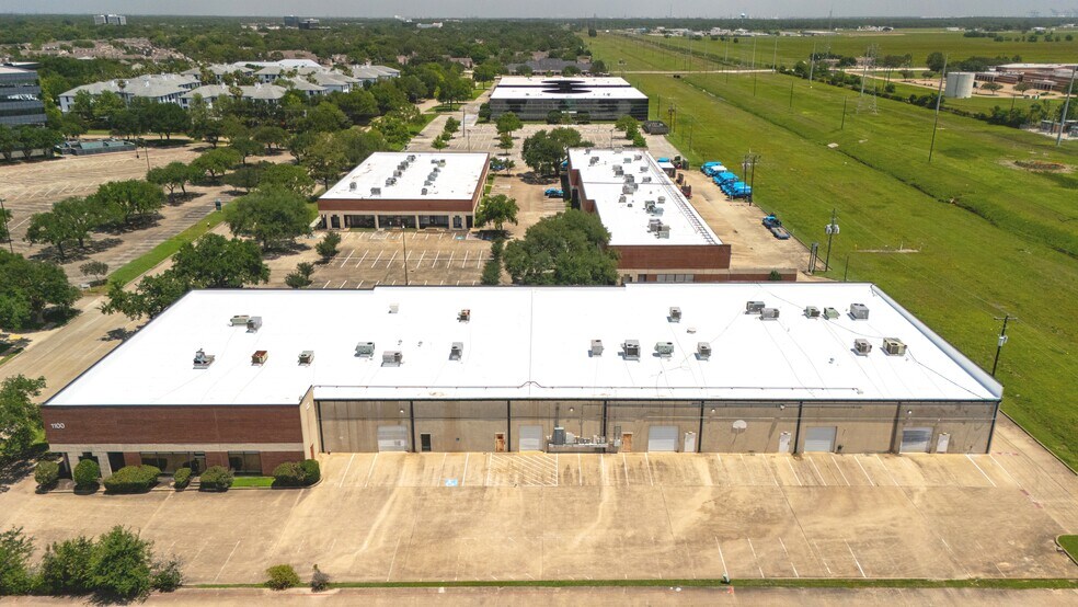 More Photos Of 1100 Hercules Ave, Houston Unknown For Lease