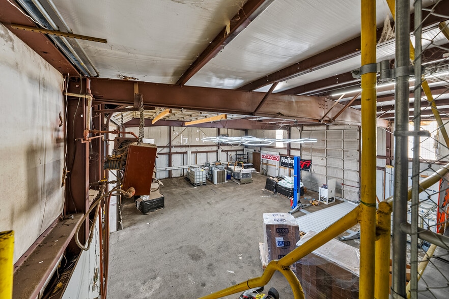 More Photos Of 1405 Antelope Rd, White City Warehouse For Sale