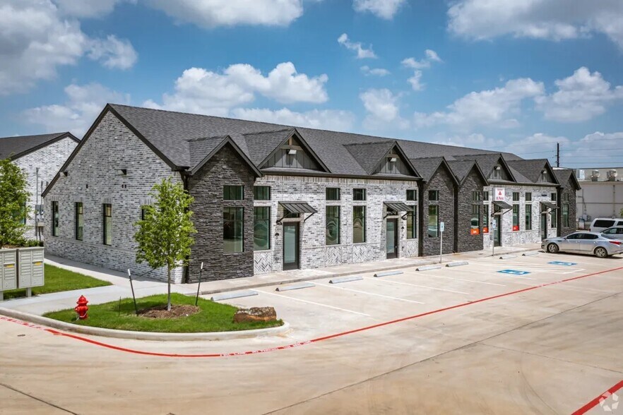 More Photos Of 2035 N Mason Dr, Katy Medical For Lease