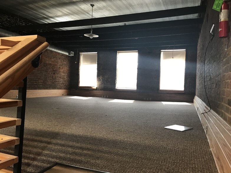 More Photos Of 714 Gay, Knoxville General Retail For Lease