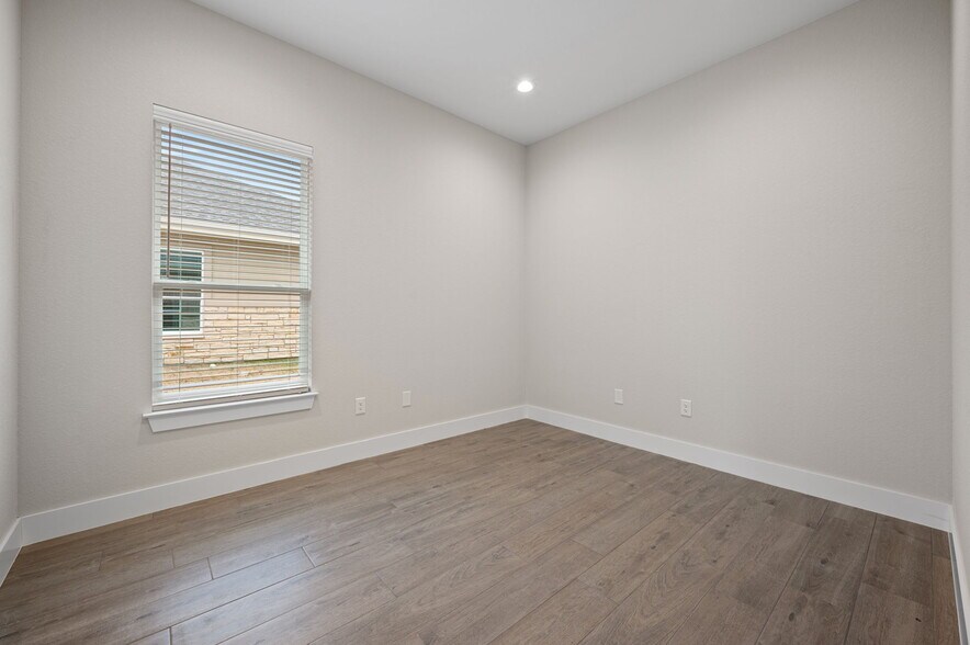 More Photos Of 2951 FM 1460, Georgetown Unknown For Lease