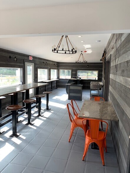 More Photos Of 3 Tompkins Rd, Verbank Restaurant For Lease